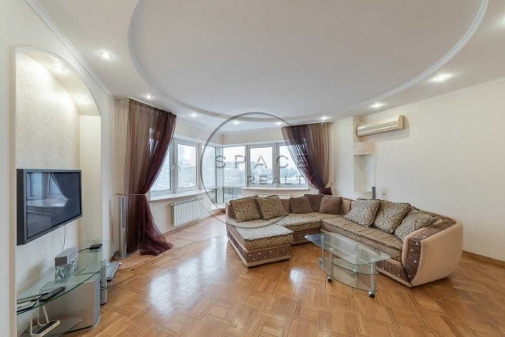 Здається в оренду 4-кімнатна квартира 165 м² за адресою вул. Лескова 1 - фото 1