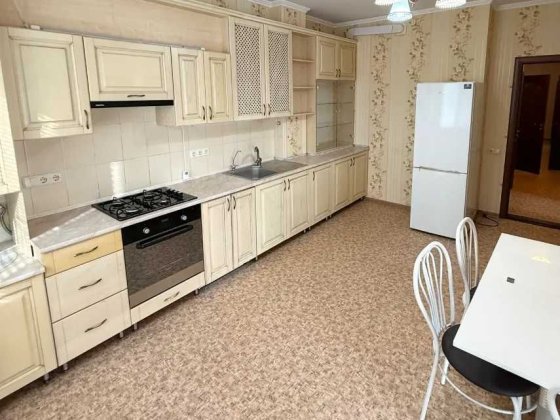 Здам велику 3к квартиру р-н Нагорний