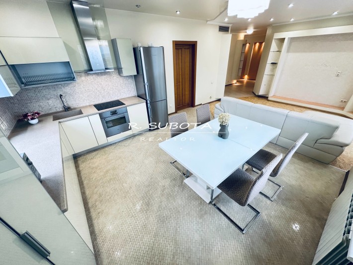 3.к. студия ЖК Аркадиевская Башня 115м2 Новострой Центр Делайт Холл - фото 1