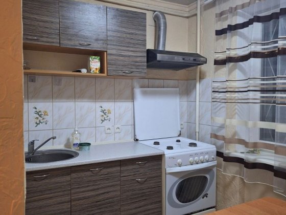 Оренда однокімнатної квартири у Шевченківському р-ні (Полякова 17а) Запоріжжя