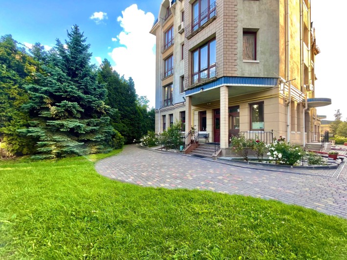 Оренда квартири Клубний будинок Вул. Клінічна 28 - фото 1