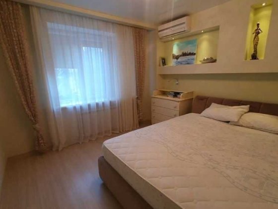 Сдаётся 2-х комнатная квартира на ул.Янтарная 79