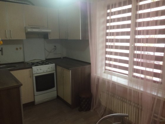 Сдаётся 1 ком. квартира ул. Чаривная Запоріжжя