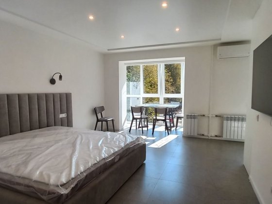 Оренда квартири з авторським ремонтом - 43 м², вул.Ростиславська.