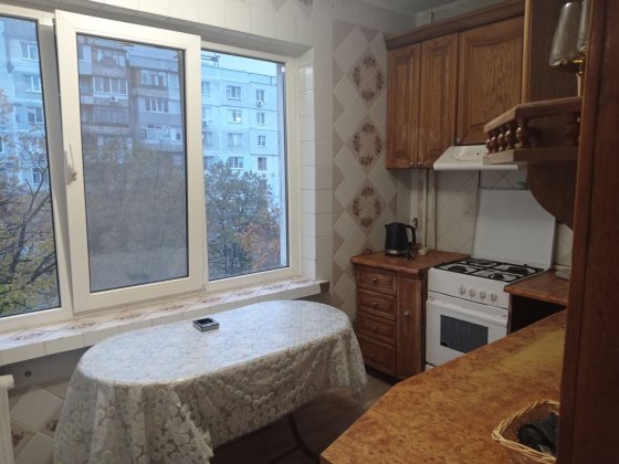 Для семьи или воен. 3х кімнатна Космос,"малина"вул.Європейська