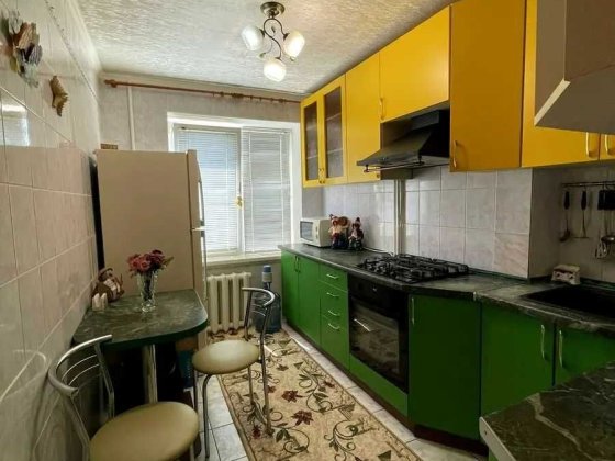 Здається 2-кімнатна квартира, вул. Коробова, район Червоний Камінь