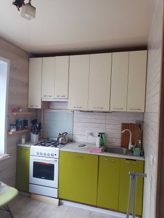 Риэлтор сдаст на длительный срок 2-х комнатную квартиру - фото 1