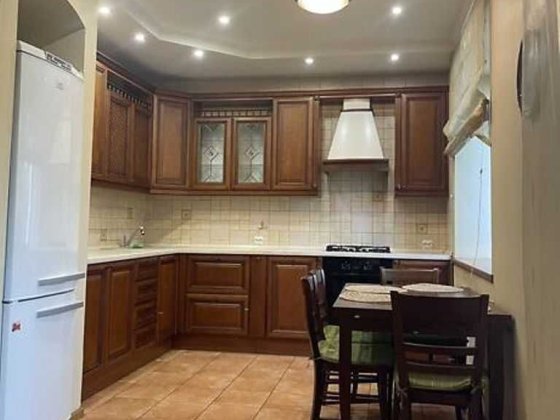 Сдается 3к квартира ул. Брюллова, для семьи, собачка маленькая+ Запоріжжя