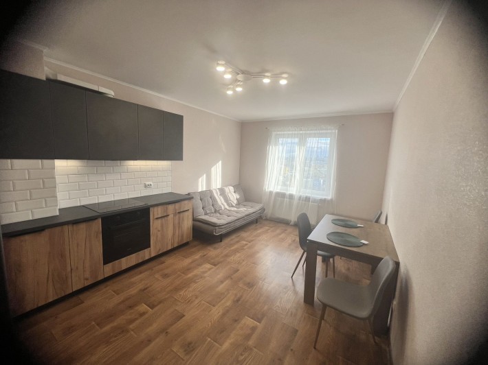 Власник!Коноплянська 22Б,2-кімн.кв.,77 кв м,кухня 18,хол.ЖК НАВІГАТОР - фото 1