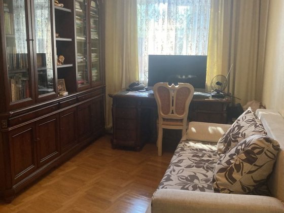 Оренда квартири 1 к в курорті Пуща-Водиця, до метро 20 хв на авто