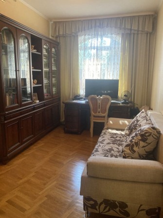 Оренда квартири 1 к в курорті Пуща-Водиця, до метро 20 хв на авто - фото 1