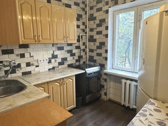 СВОЯ 3-кімнатна квартира! Довгостроково. ГАЗ!!!