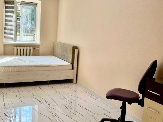 Сдаётся 2-х комнатная квартира на просп. Богдана Хмельницкого, 7