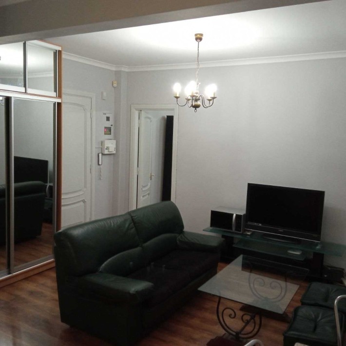 Сдается 2-х комн. сталинка в районе пл. Маяковского - фото 1