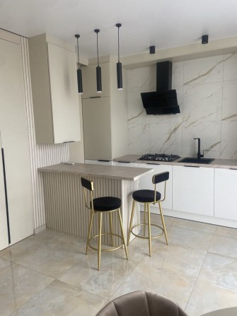 Оренда 1 кім. кв. в новобудові, Січинського, ціна 600 $ - фото 1