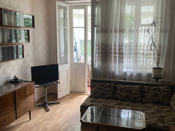 Іоанна Павла ІІ  23/35, заг.пл. 38 м.кв., 2/5 цегл. Ст. М Др. народів