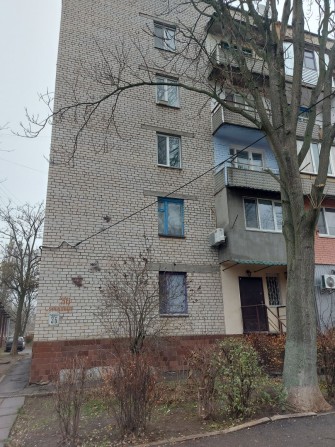 Квартира в сімейному гуртожитку - фото 1