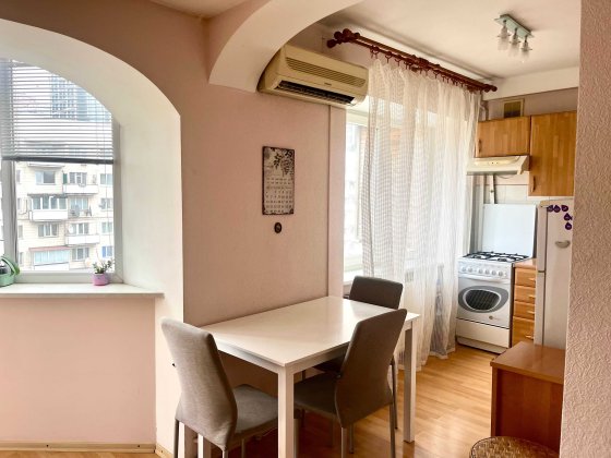 Оренда вул.В.Васильківська 102, м Олімпійська, сучасна 2х кім квартира