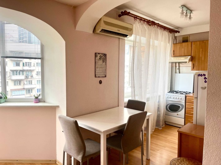 Оренда вул.В.Васильківська 102, м Олімпійська, сучасна 2х кім квартира - фото 1