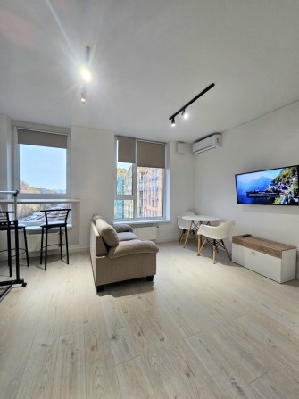 Оренда видової квартири в  ЖК Комфорт Таун Соборності  17 - фото 1