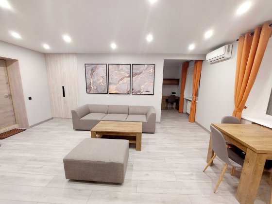 Сдам 2-х кімнатну квартиру на Перемозі-4