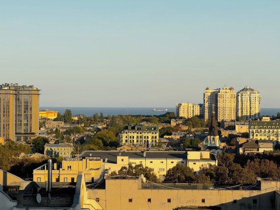 Аренда квартиры с 2 спальнями на М. Арнаутской в новом доме