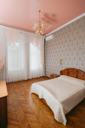 Сдам 2 комнатную квартиру на Успенской! Центр! Газовый котел! - фото 1