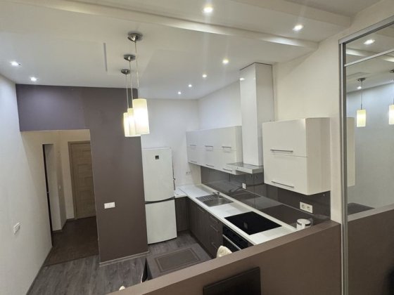 Здам в аренлу квартипу з дизайнерським ремонтом Киев