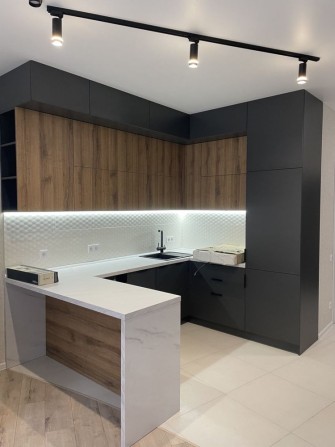 1 комнатная квартира на каманина - фото 1