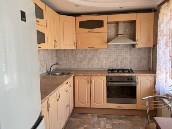 Оренда 2х кімнатної квартири у Дніпровському р-ні (Ладозька 4)