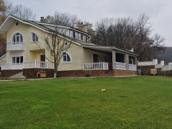 Сдам сучасний будинок в м .Обухів Обухов