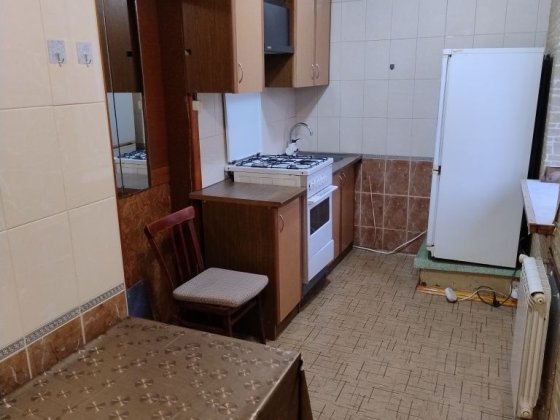 Здам кусочок хати з окремим входом. Умань