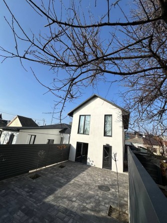 Здам ч.будиноку в центрі міста - фото 1