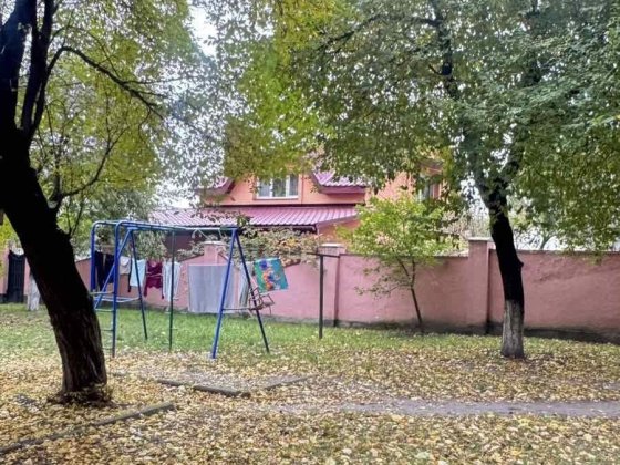 Оренда пів будинку Луцк