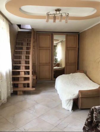 Здам двохповерховий будинок в центрі міста для сімʼі - фото 1