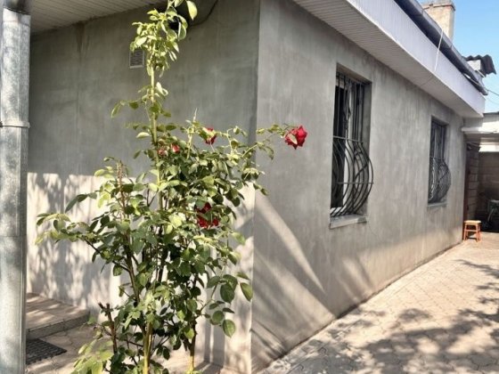 Дом.Херсон.Мебель,быт.техника,гараж.