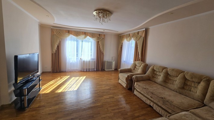 Оренда будинку на роші - фото 1