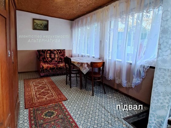 1/2 будинку, 70м2. Побут техніка, меблі. Заїзд для авто. р-н 10 школи