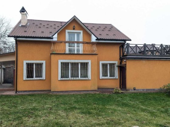 Берковець, вул. Садова 18-а, поруч Лавіна-молл, Стеценка, Академ.