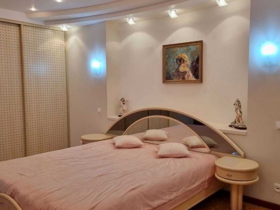 Аренда просторной 2к квартиры-студии на Рабочей 152