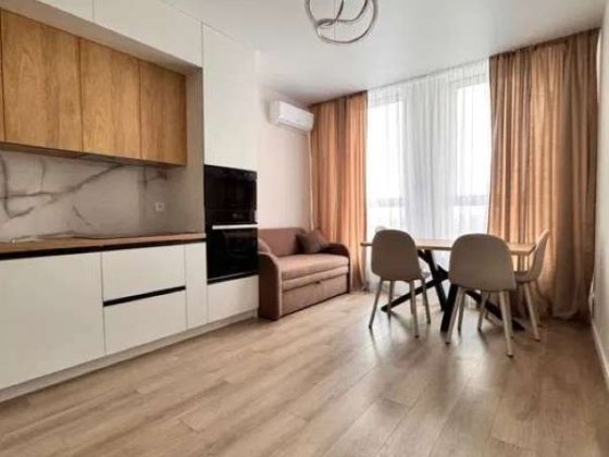 Продаж 3-к квартири Берестейський проспект 1в Київ