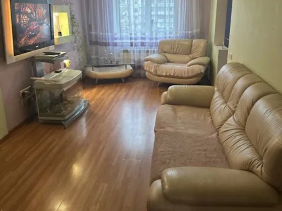 Продаж 3-к квартири вул. Героїв Дніпра 32 Київ