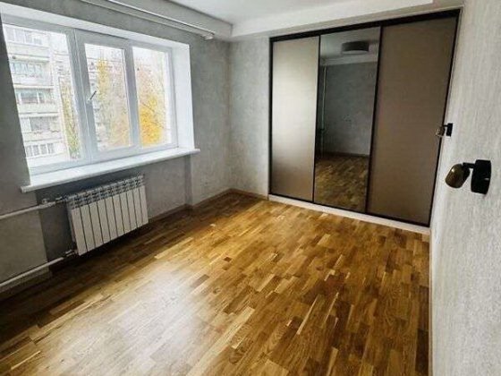 Продаж 2-к квартири   вул. Ентузіастів 7 Дніпровський район Киев