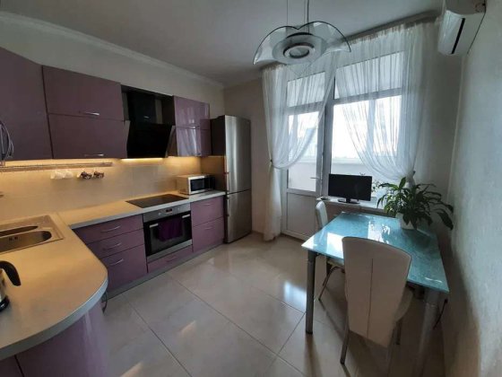 Продаж 3-к квартири вул. Сікорського 4д, метро Сирець Киев