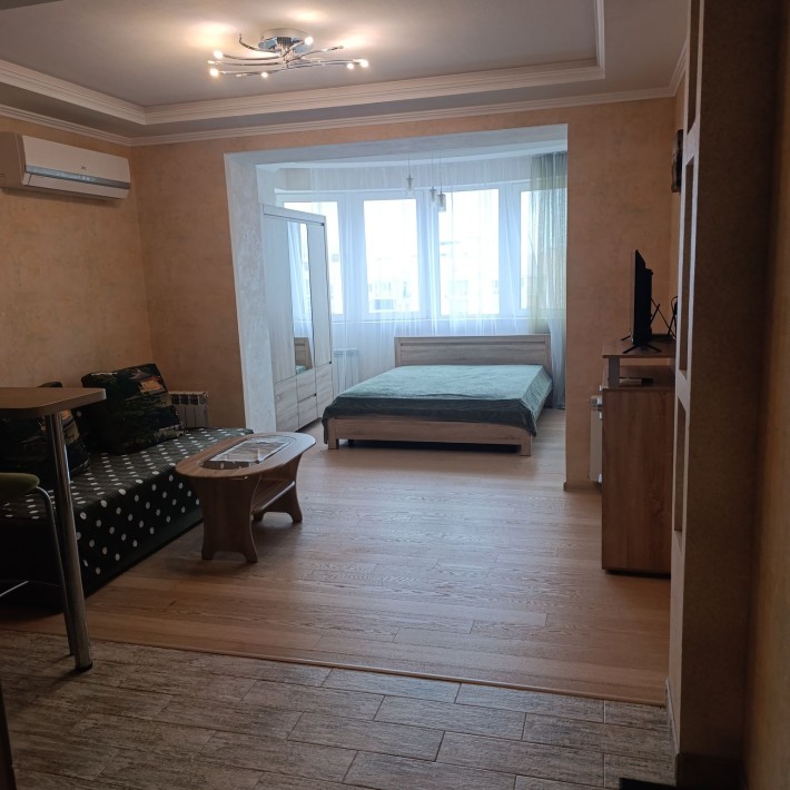 Сдаю 1 ком. квартира Намыв ( Ривьера) евроремонт, мебель, техника - фото 1