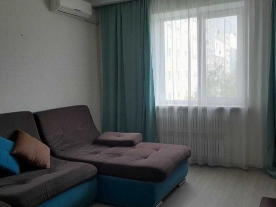 Трьохкімнатна з євроремонтом та технікою Запорожье