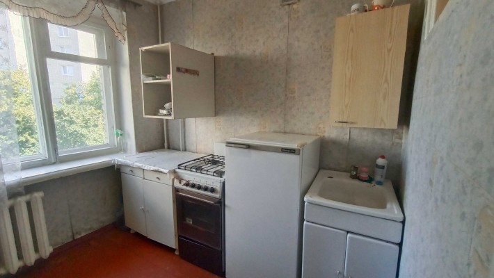 LS-10 Здам 1к центр Залютино - фото 1