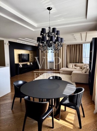 Сдам 4 к.кв.,230 м.кв., ЖК Пионер, Тринклера 9, Авантаж, Науки, Центр - фото 1