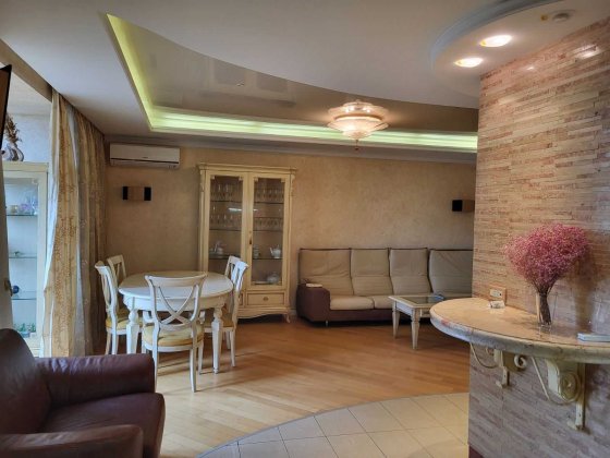 Здам 2кв, 145кв.м., вул.Леонтовича/ Базарна вул. Одесса