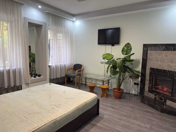 Оренда 2-кімнатної квартири у центрі Львова, вул. Личаківська Львов